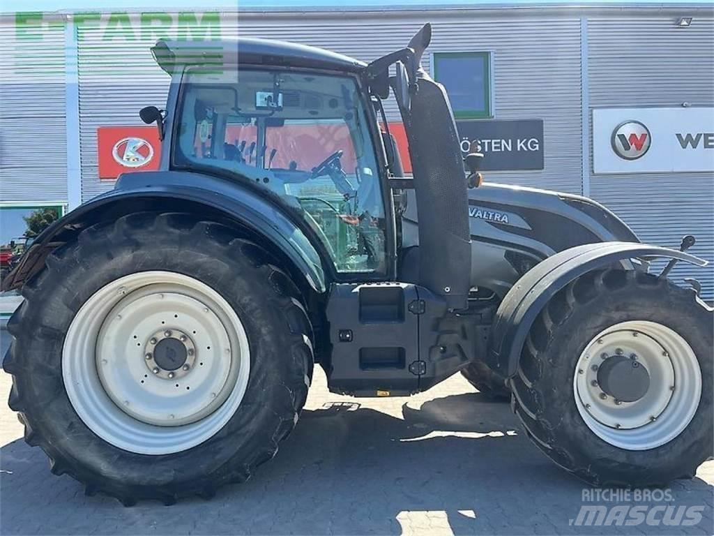 Valtra t174es Traktory