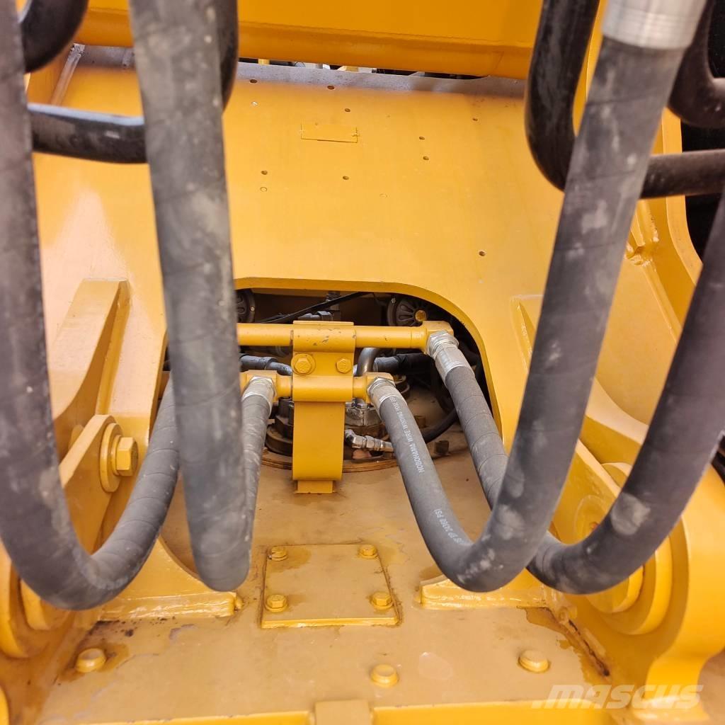 CAT 324 D 2 L Pásové rýpadlá