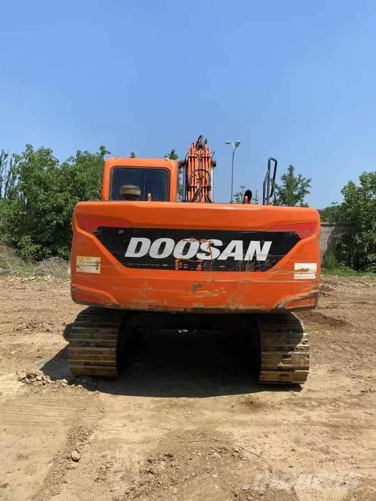 Doosan DX 130-9C Pásové rýpadlá