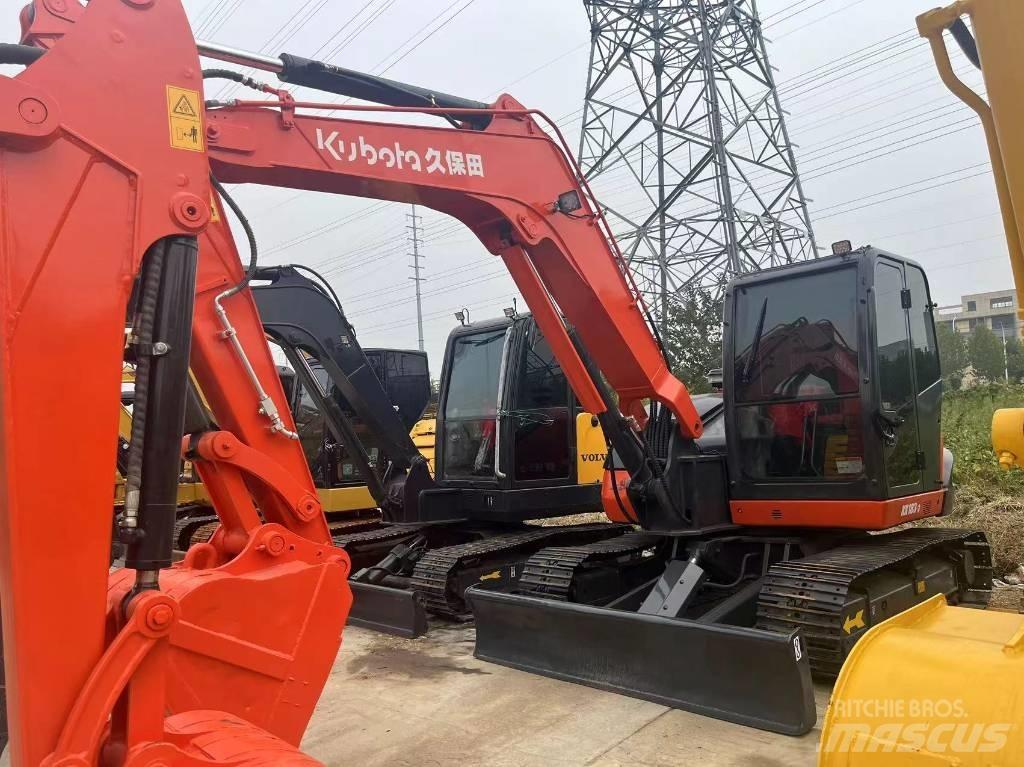 Kubota 183 Pásové rýpadlá