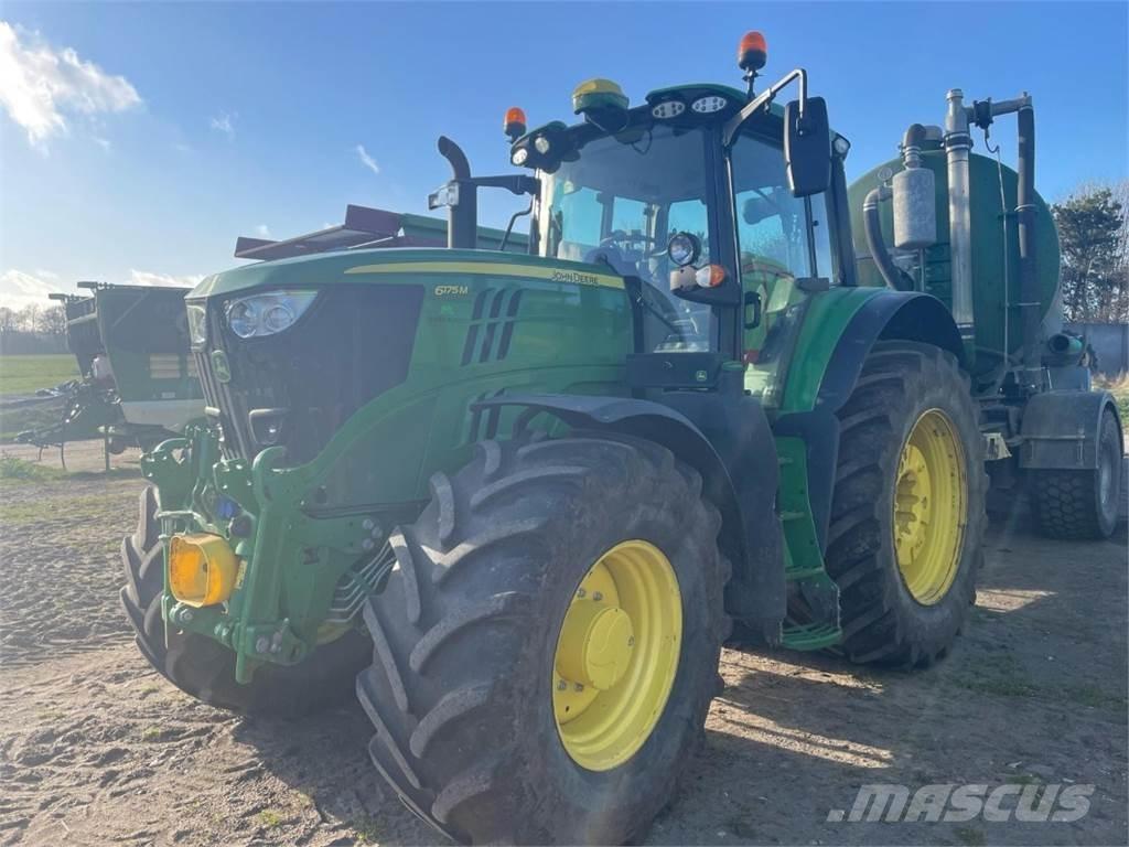 John Deere 6175M Traktory