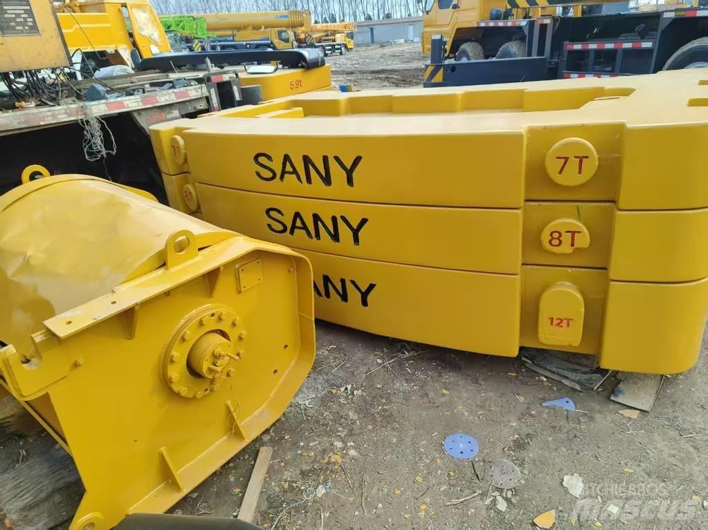 Sany STC 1300 Univerzálne terénne žeriavy
