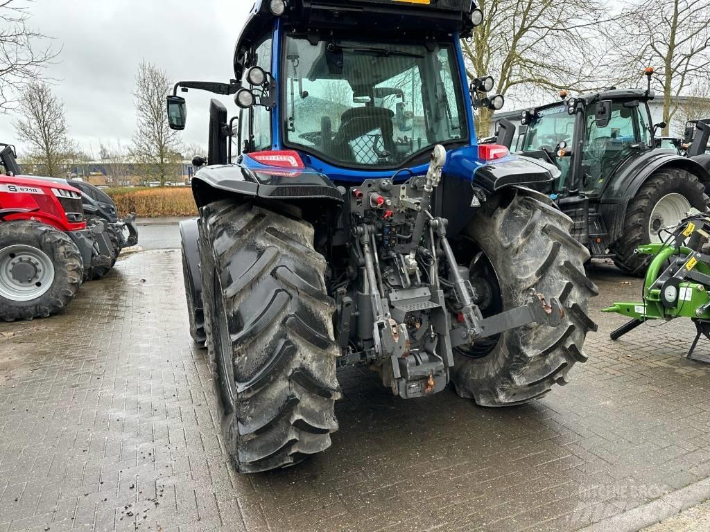 Valtra G125EA Traktory