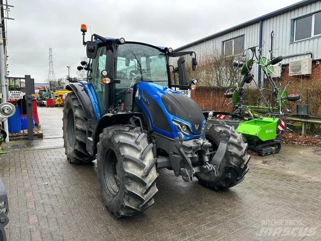 Valtra G125EA Traktory