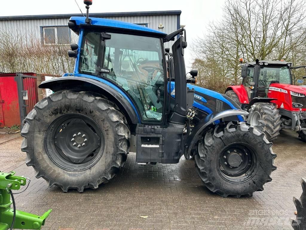 Valtra G125EA Traktory