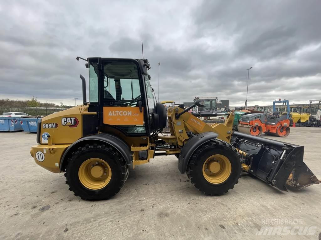 CAT 908M Kolesové nakladače