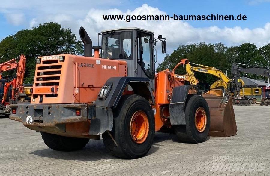 Hitachi LX 210 E Kolesové nakladače