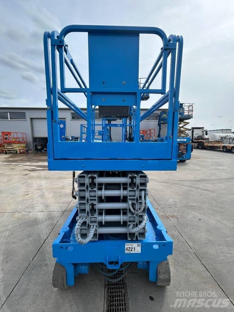 Genie GS 4047 Nožnicové zdvíhacie plošiny