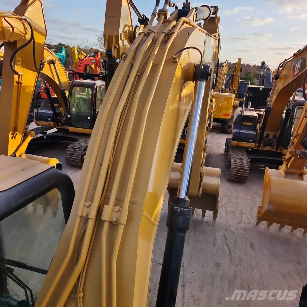 CAT 320 D Pásové rýpadlá