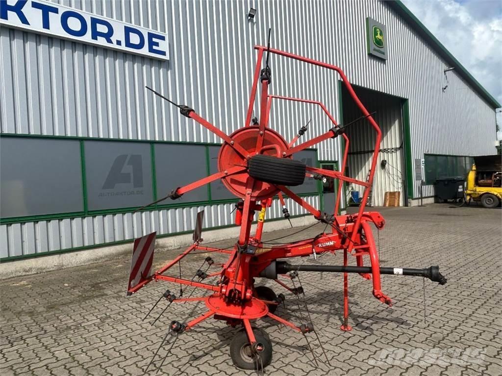 Kuhn GF 502 Obracače a zhrabovače sena