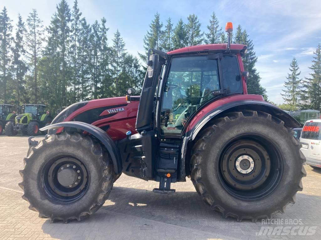 Valtra T 254 V Traktory