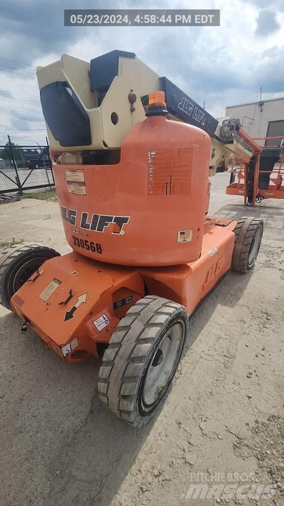 JLG E 450 AJ Kĺbové plošiny