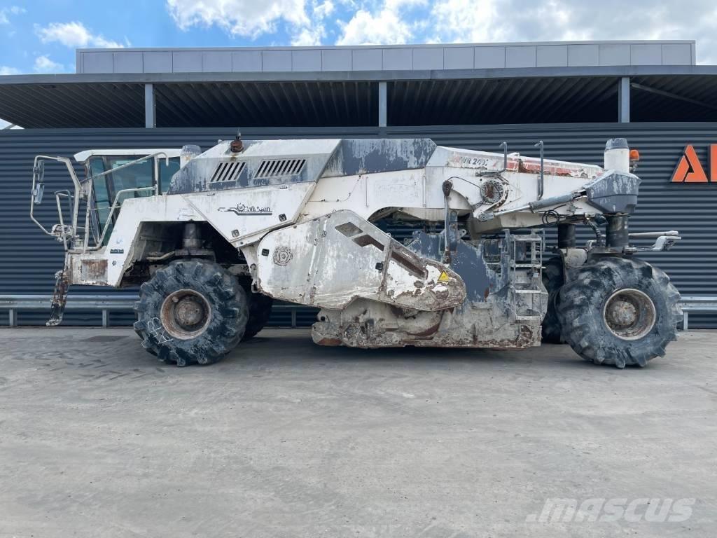 Wirtgen WR 240I Recyklovače asfaltu