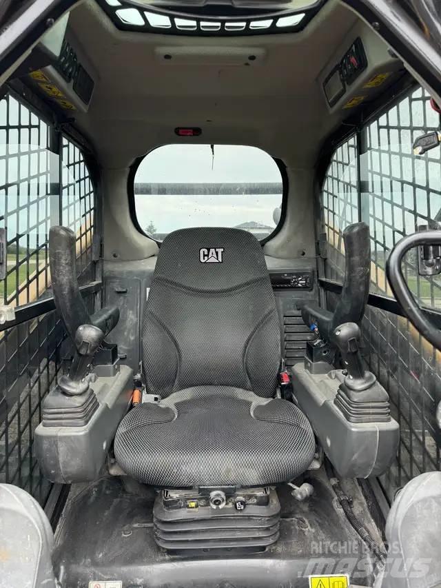 CAT 289 D3 Šmykom riadené nakladače