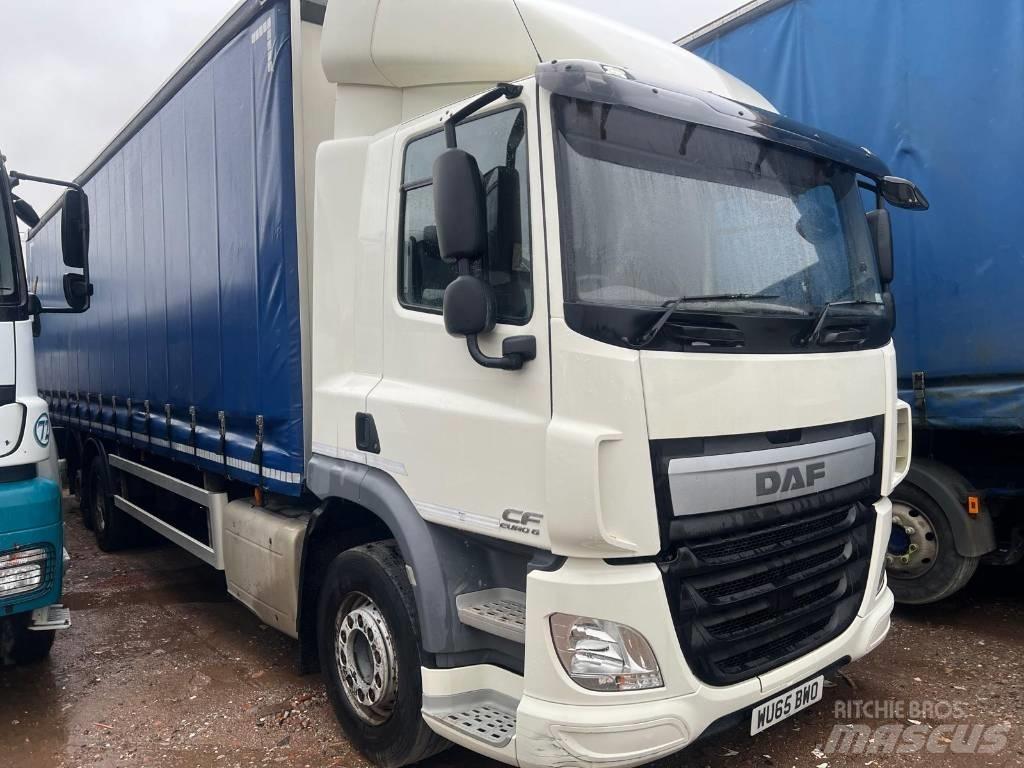 DAF CF 330 Nákladné vozidlá s bočnou zhrnovacou plachtou