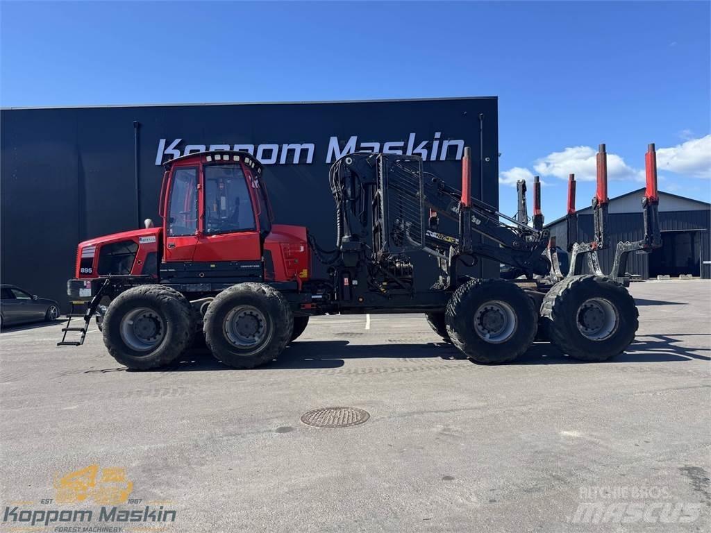 Komatsu 895 Lesné traktory