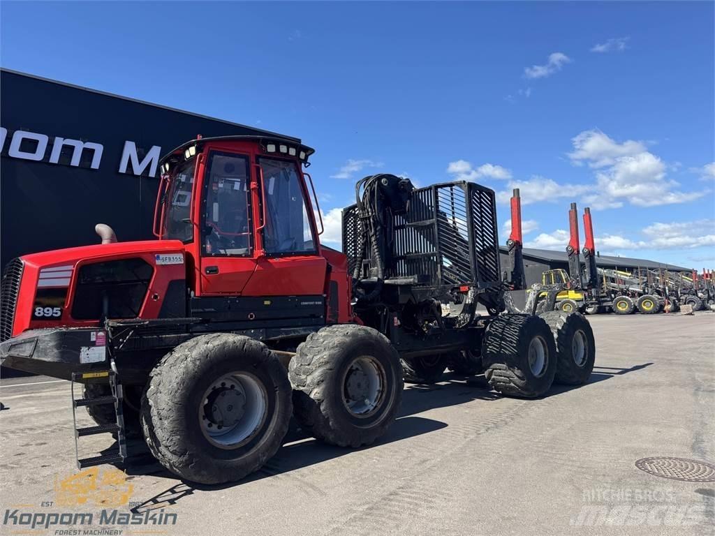 Komatsu 895 Lesné traktory