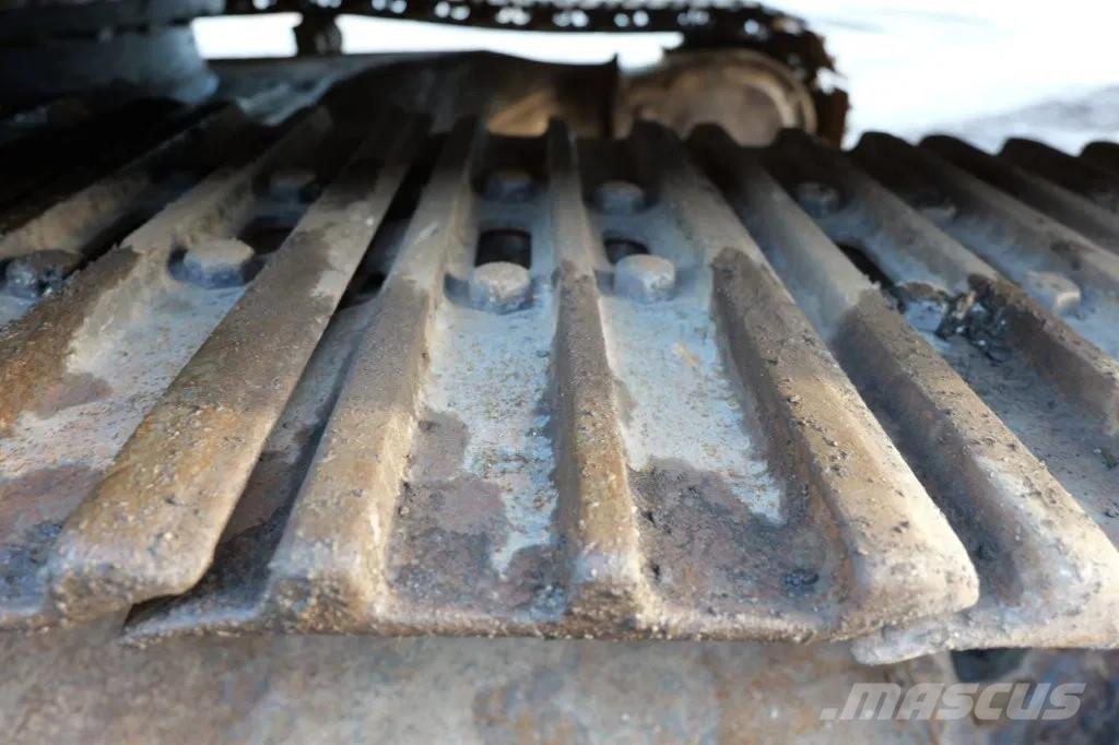 Doosan DX300LC Pásové rýpadlá