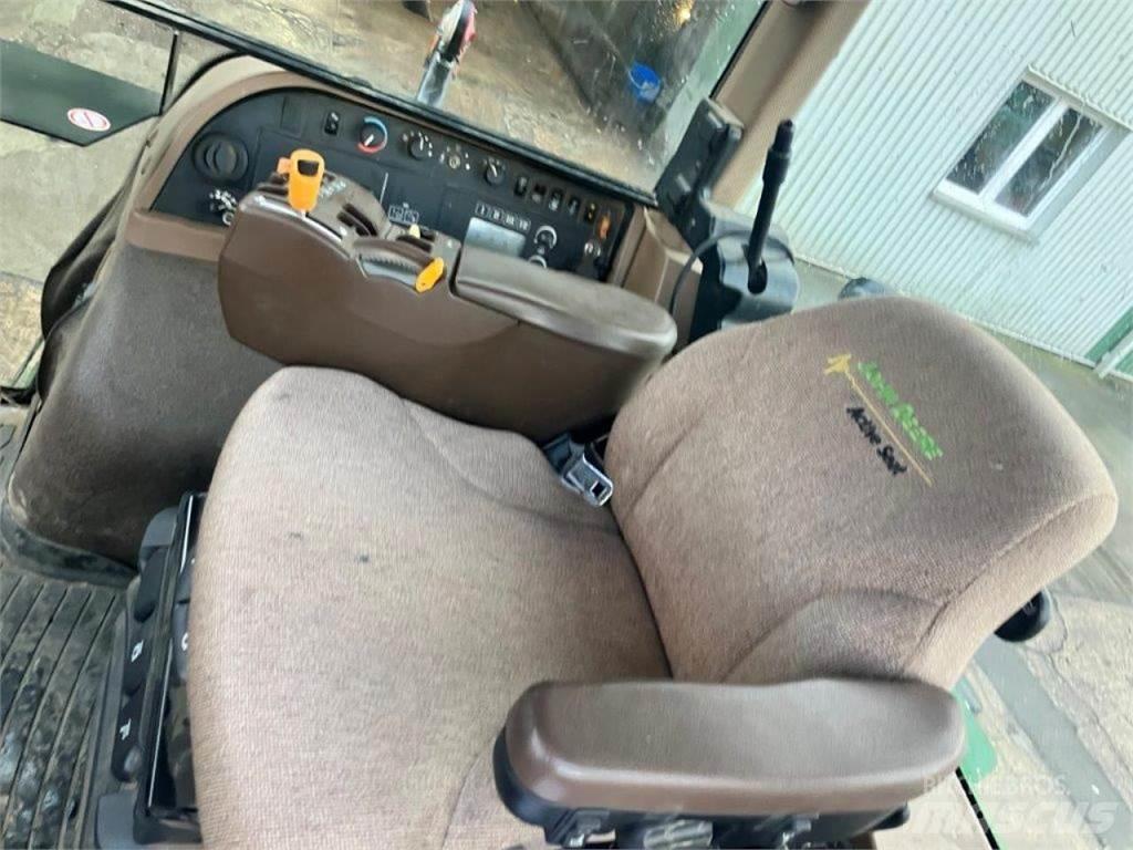 John Deere 8430 Traktory