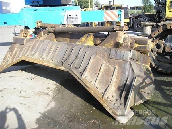 CAT D8N Pásové dozéry