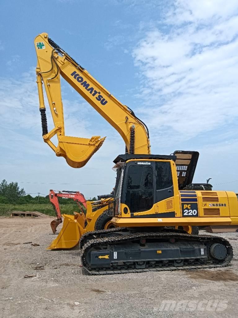 Komatsu PC 220-8 Pásové rýpadlá