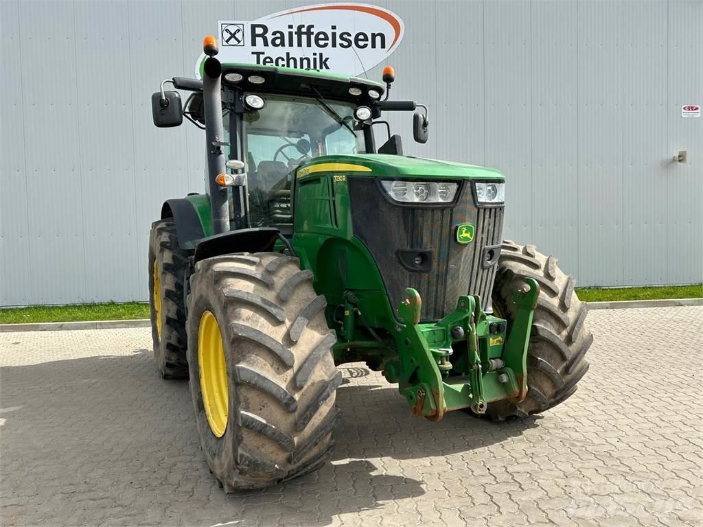 John Deere 7230R Traktory
