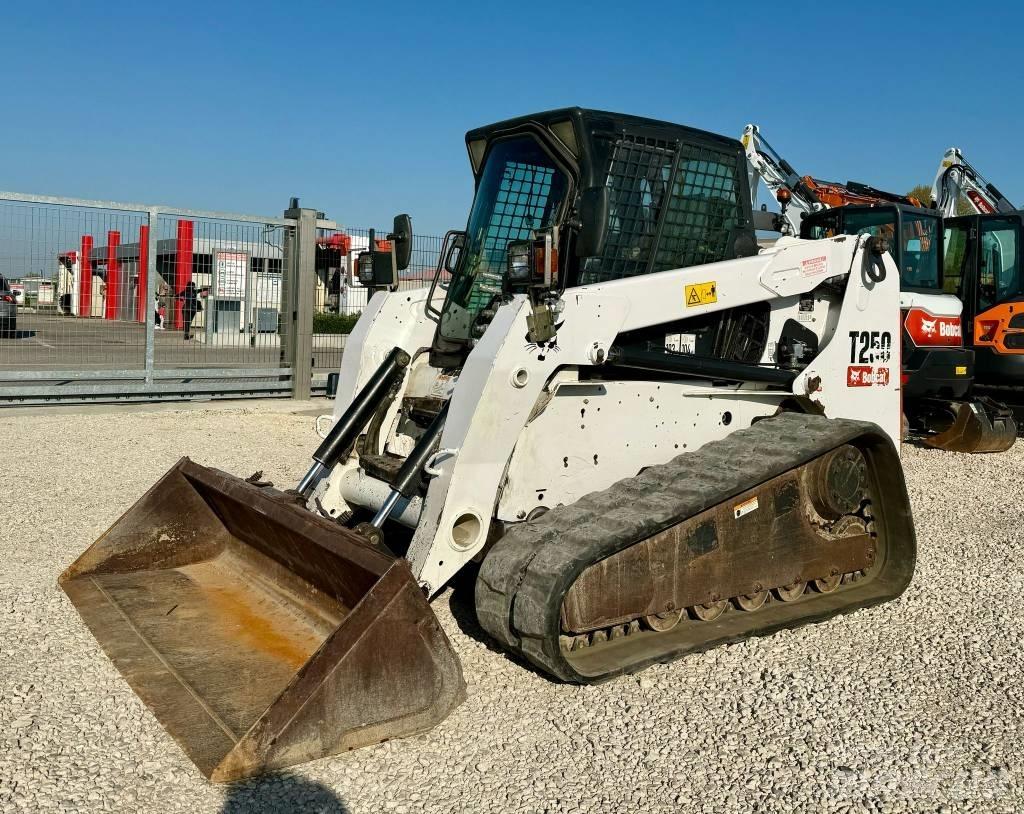 Bobcat T 250 Pásové nakladače