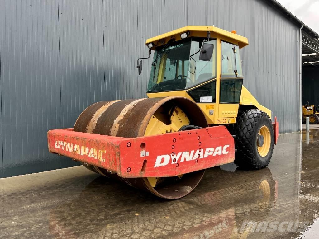 Dynapac CA302D Ťahačové valce