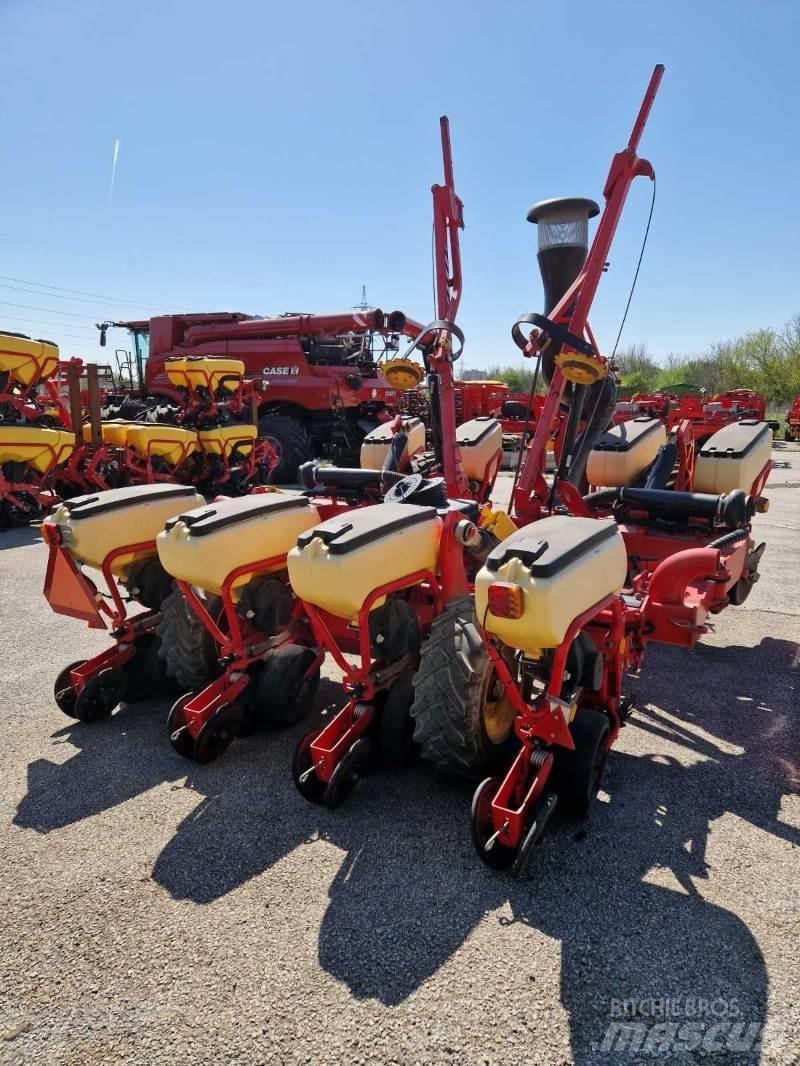 Väderstad TPF8 Mechanické sejačky