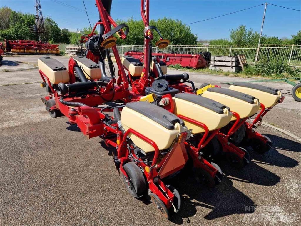 Väderstad TPF8 Mechanické sejačky