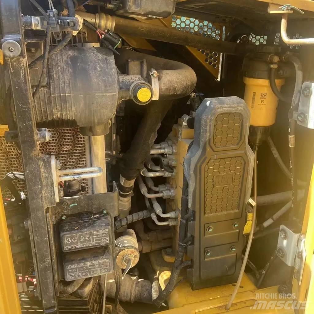 CAT 306E2 Pásové rýpadlá