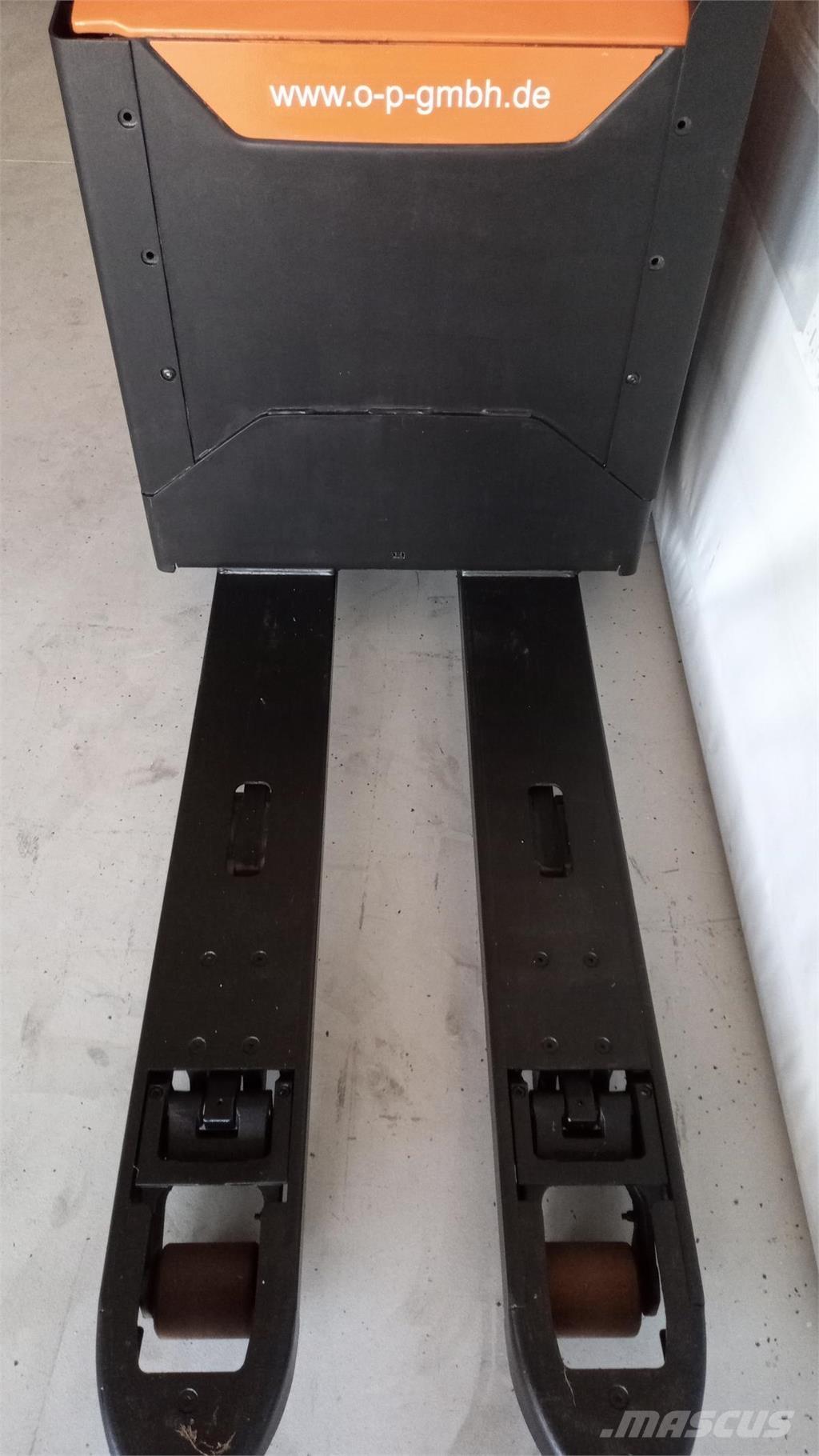 Toyota LPE 200 Ručne vedené vysokozdvižné vozíky