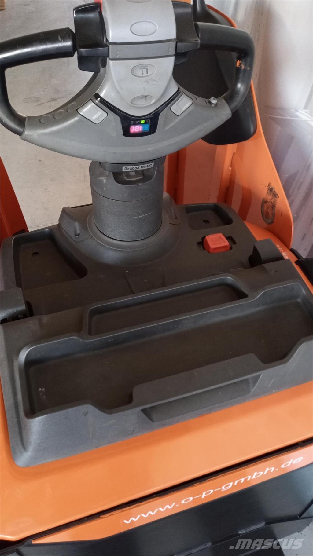 Toyota LPE 200 Ručne vedené vysokozdvižné vozíky