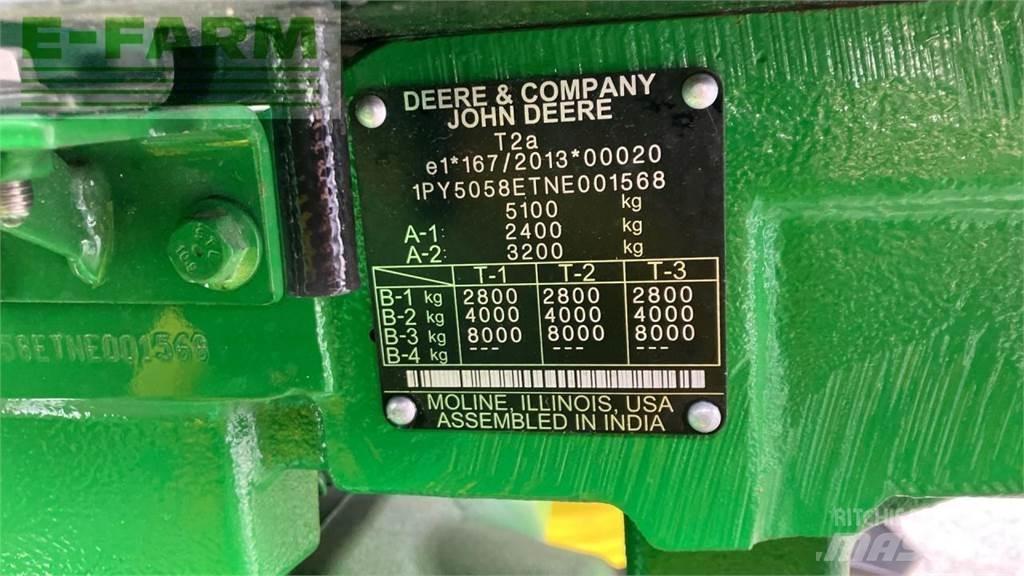 John Deere 5058E Traktory