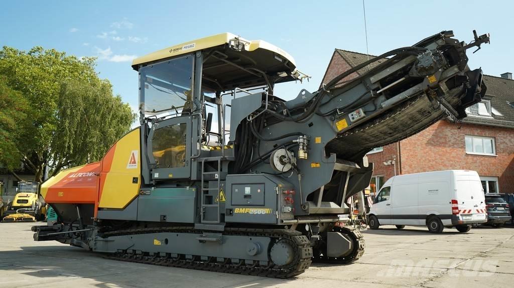 Bomag BMF 2500 S Stavebníctvo - ostatné