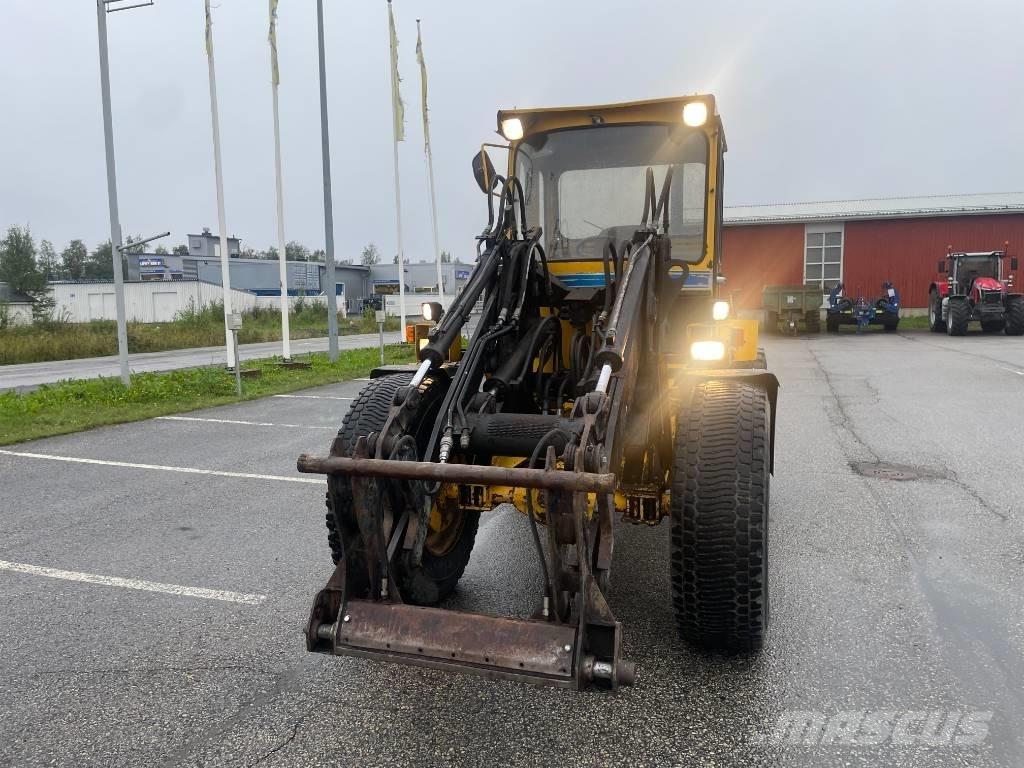 Volvo BM 4200 Kolesové nakladače
