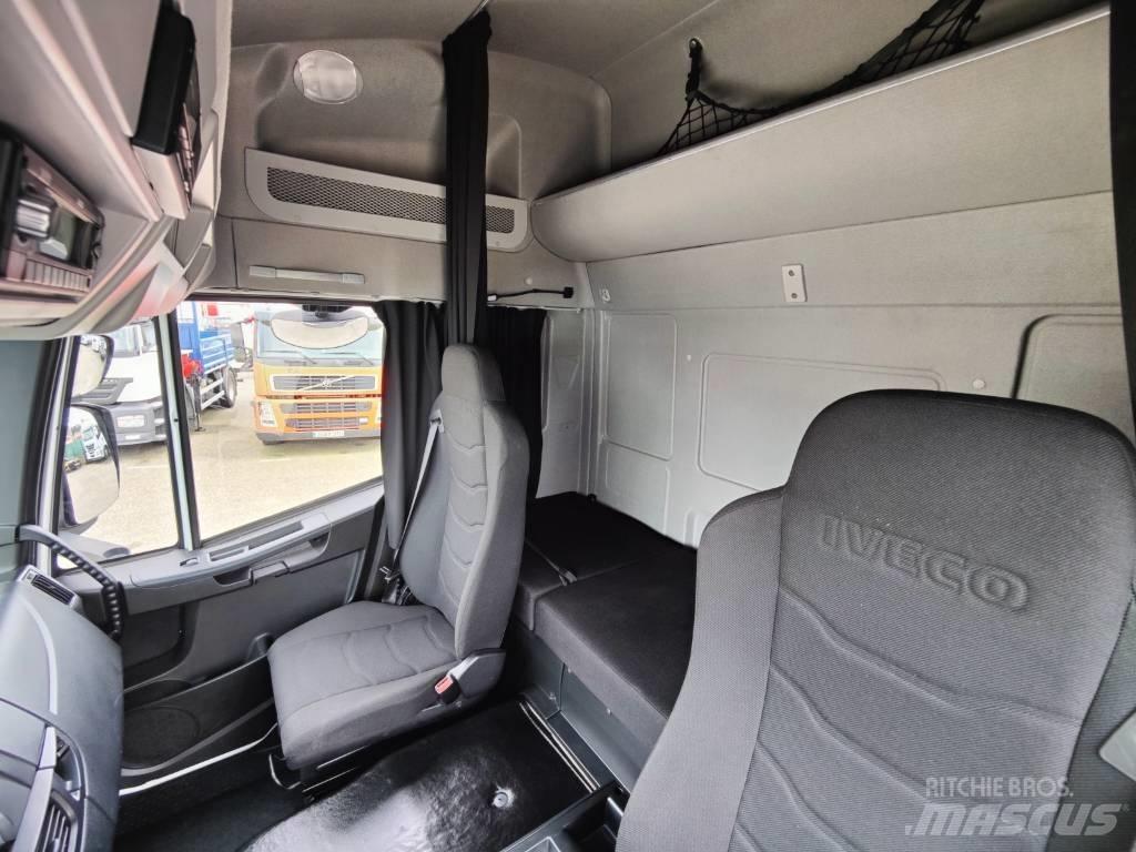 Iveco 180E 28 Skriňová nadstavba