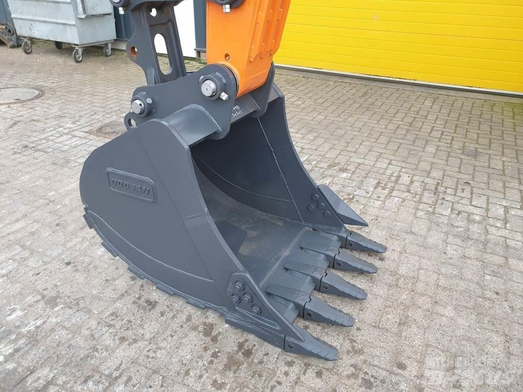 Develon DX140LC Pásové rýpadlá