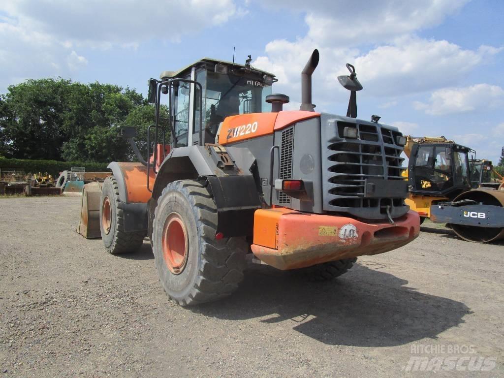 Hitachi ZW 220  Waage Kolesové nakladače