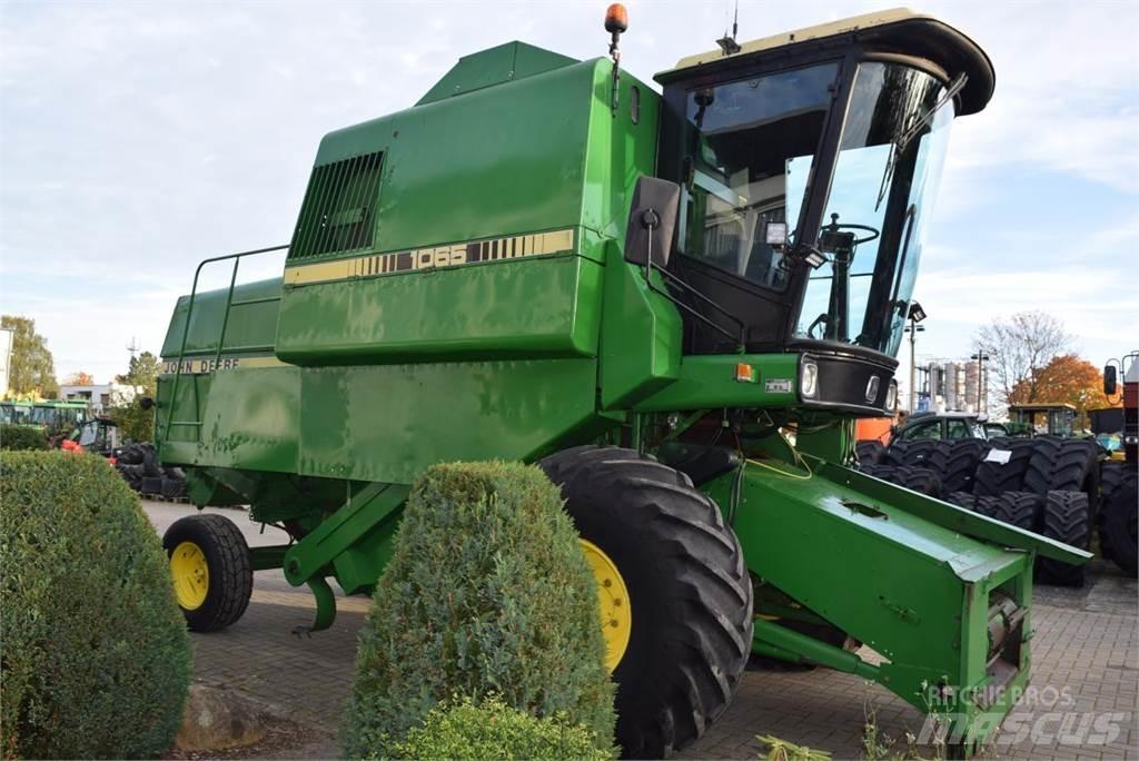 John Deere 1065 Kombinované zberacie stroje