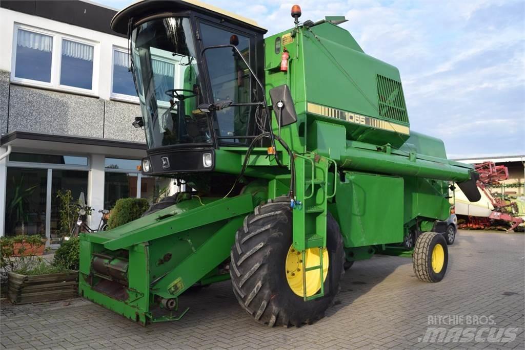 John Deere 1065 Kombinované zberacie stroje