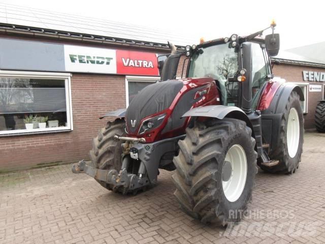 Valtra T174 VERSU Traktory