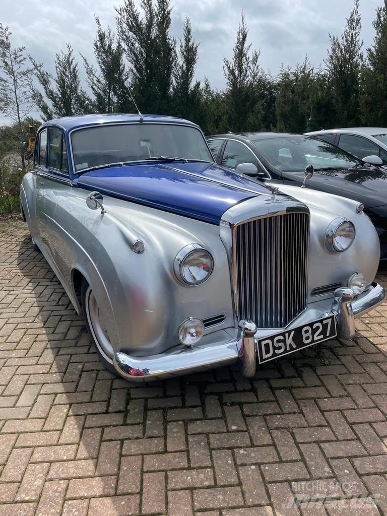 Bentley S1 Automobily
