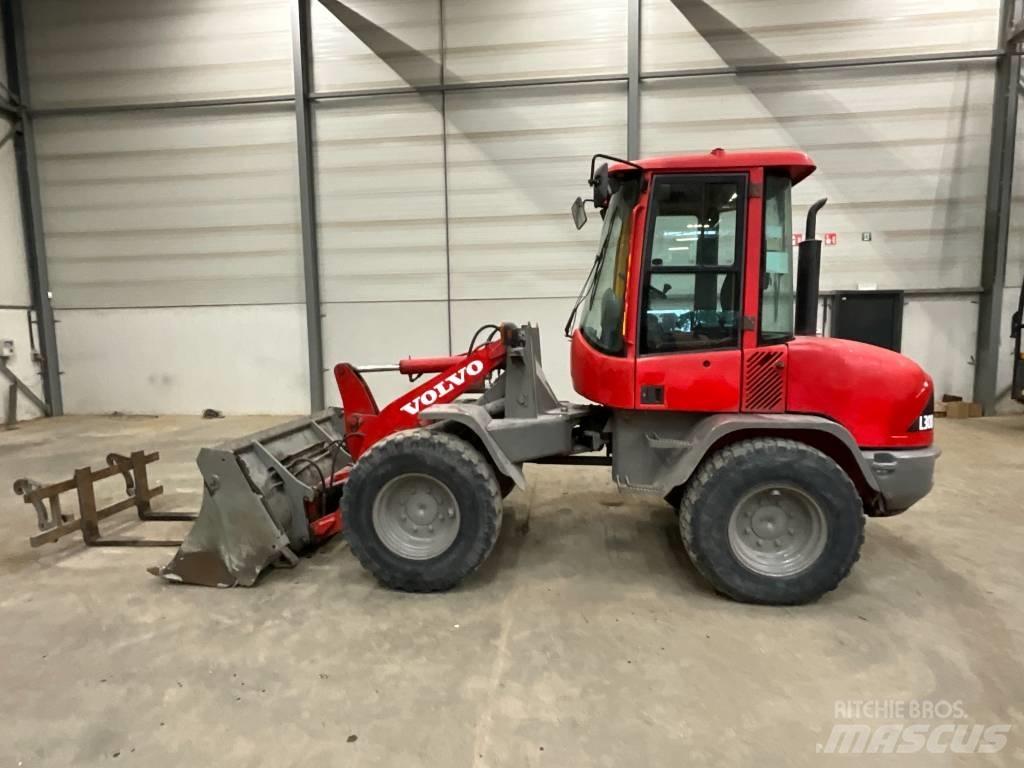 Volvo L 30 B-Z/X Kolesové nakladače