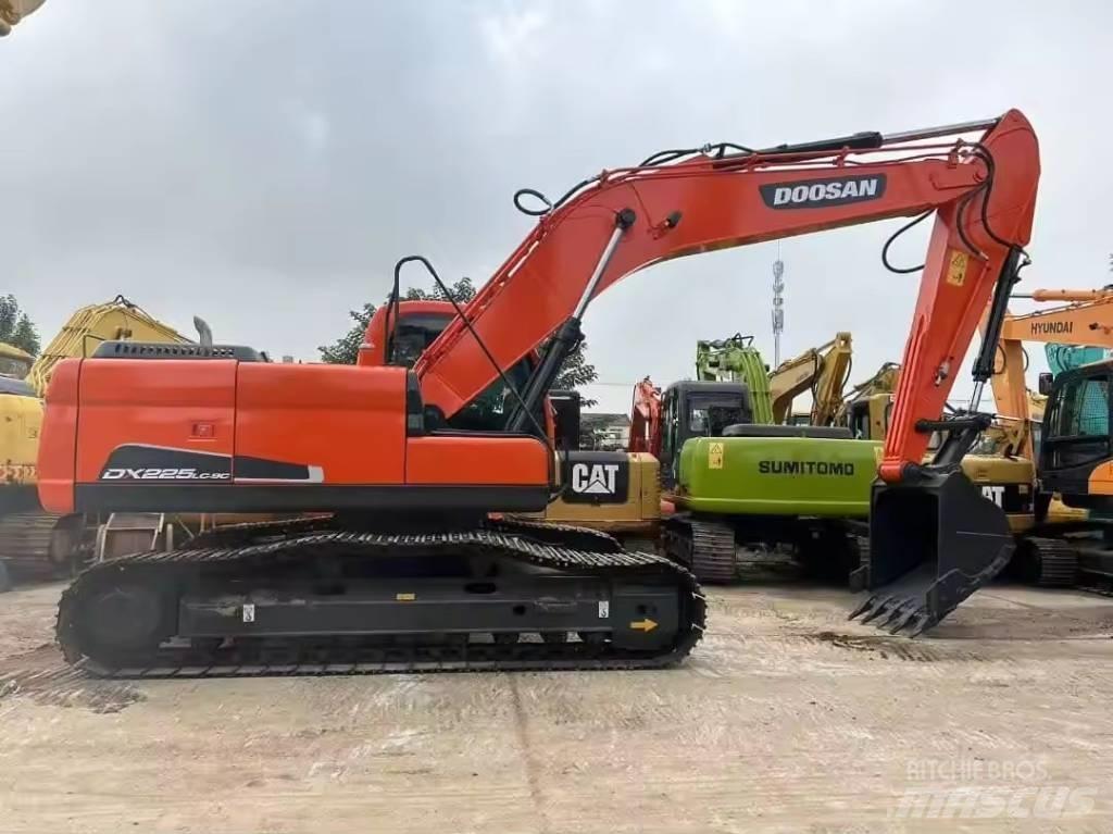Doosan DX 225 LC-9C Pásové rýpadlá