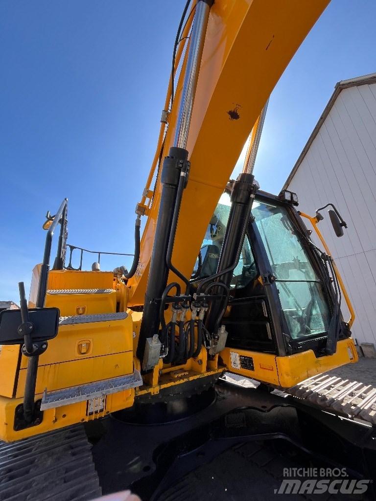 JCB JS 220 LC Pásové rýpadlá
