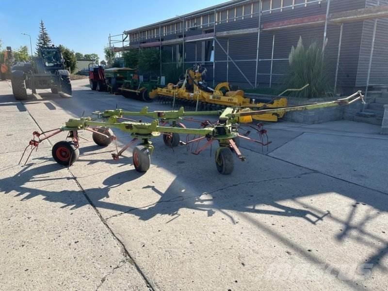 CLAAS 740 S Obracače a zhrabovače sena
