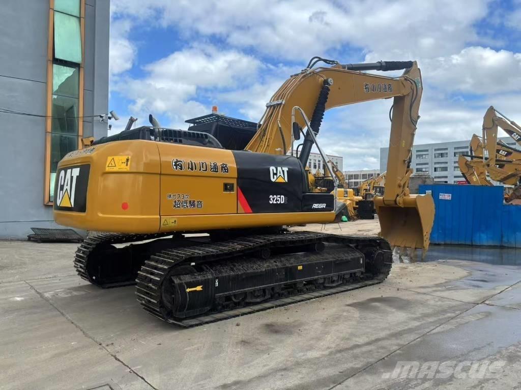 CAT 325 D Pásové rýpadlá