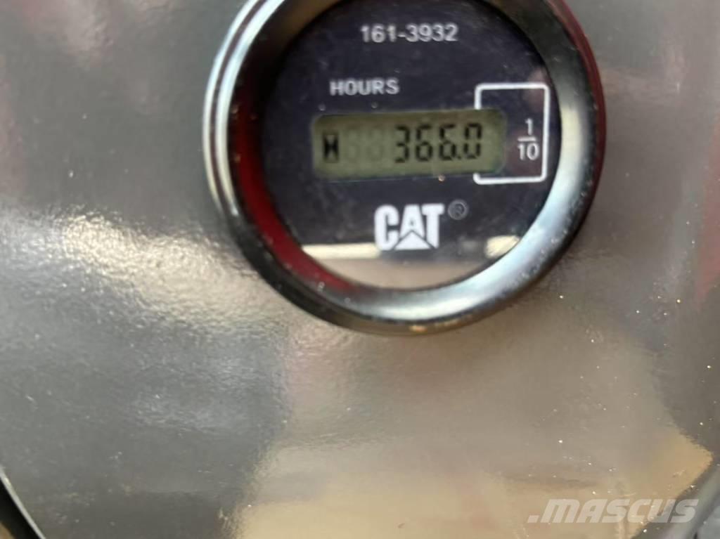 CAT 325 D Pásové rýpadlá