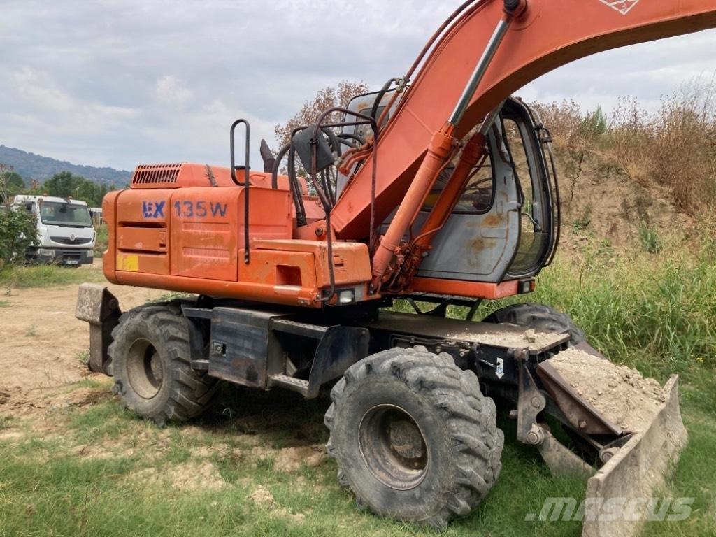 Hitachi EX 135 W Kolesové rýpadlá
